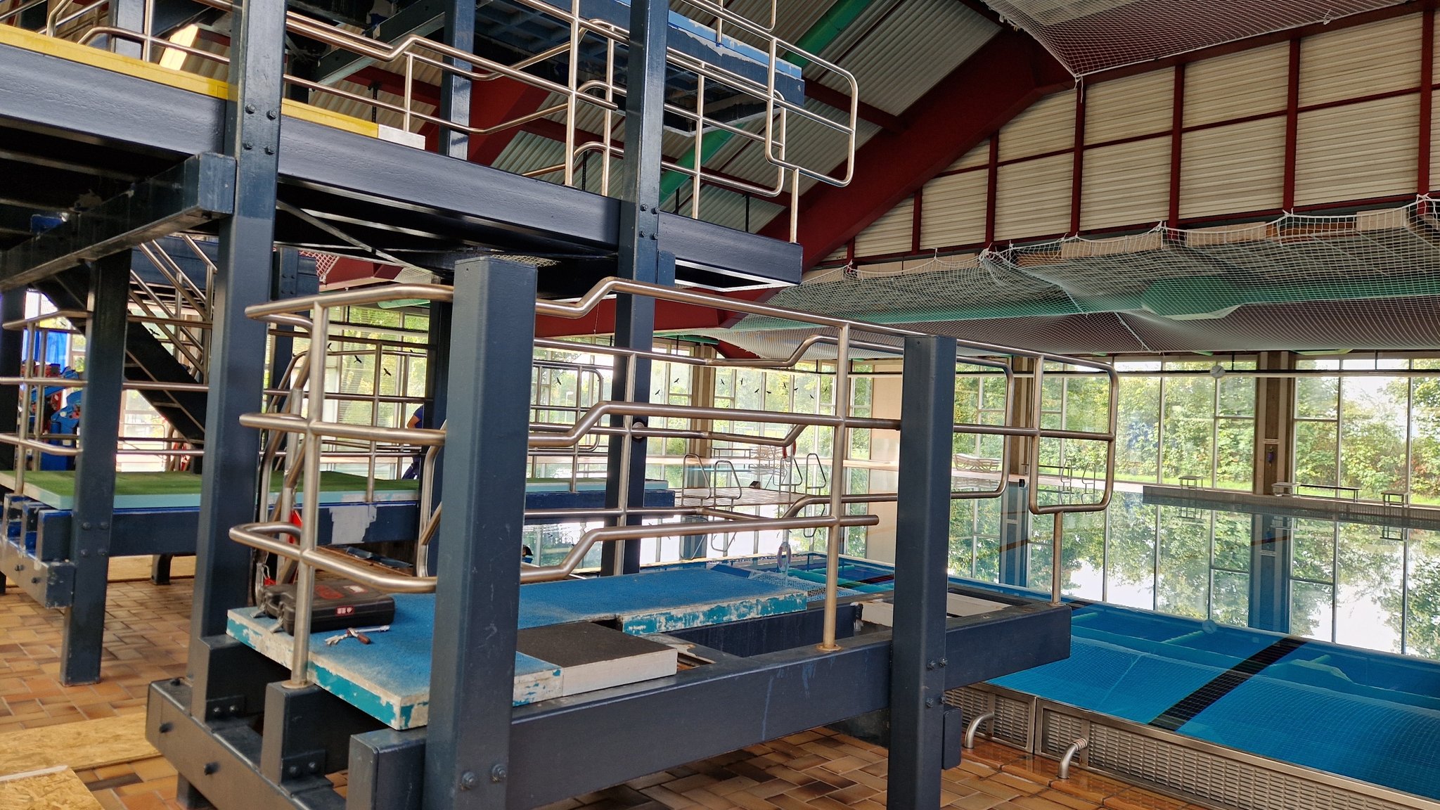 Geschlossenes Haunstetter Hallenbad | Bild: BR/Til Antonie Wiesbeck Geschlossenes Haunstetter Hallenbad