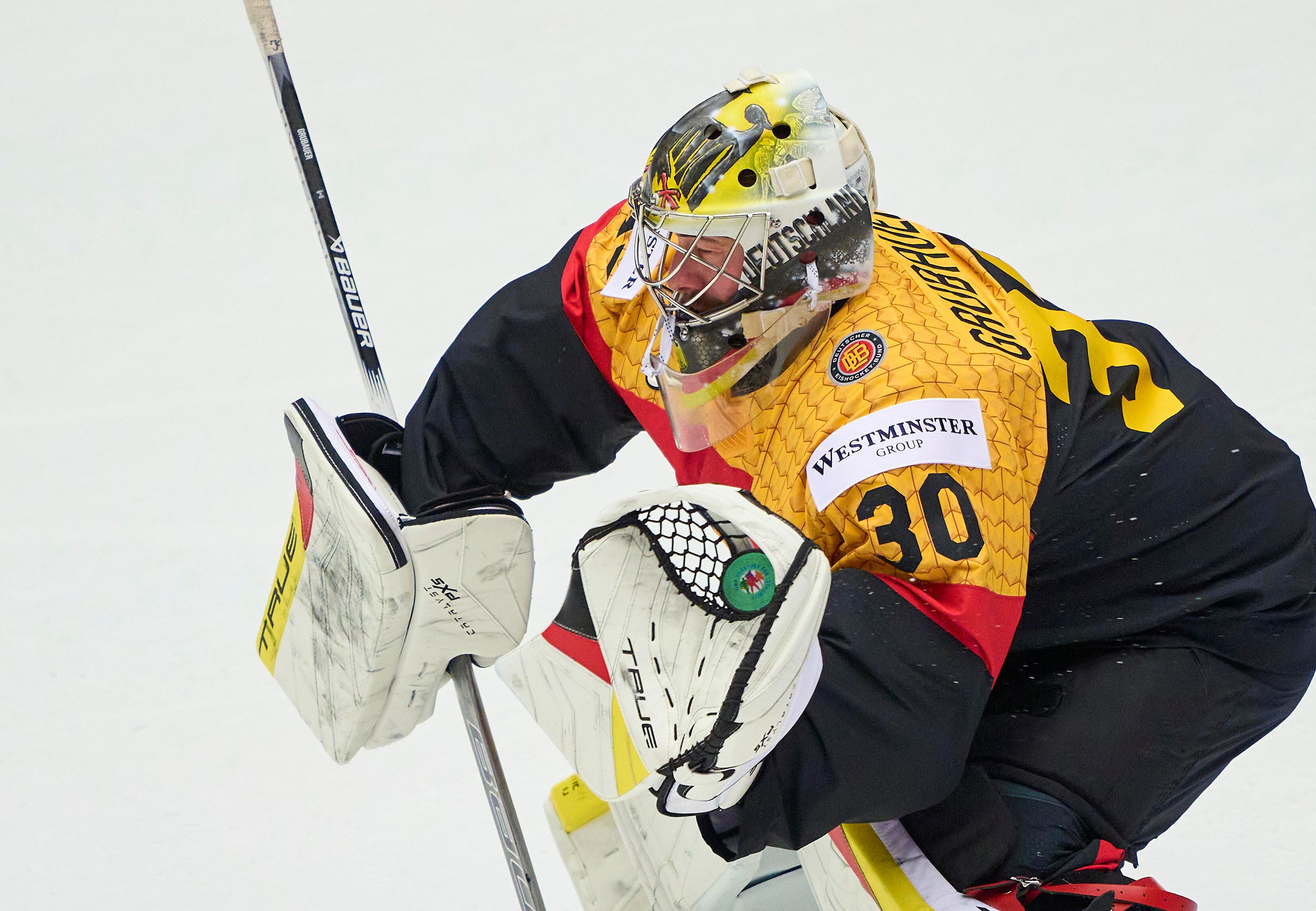 Philipp Grubauer im DEB-Dress