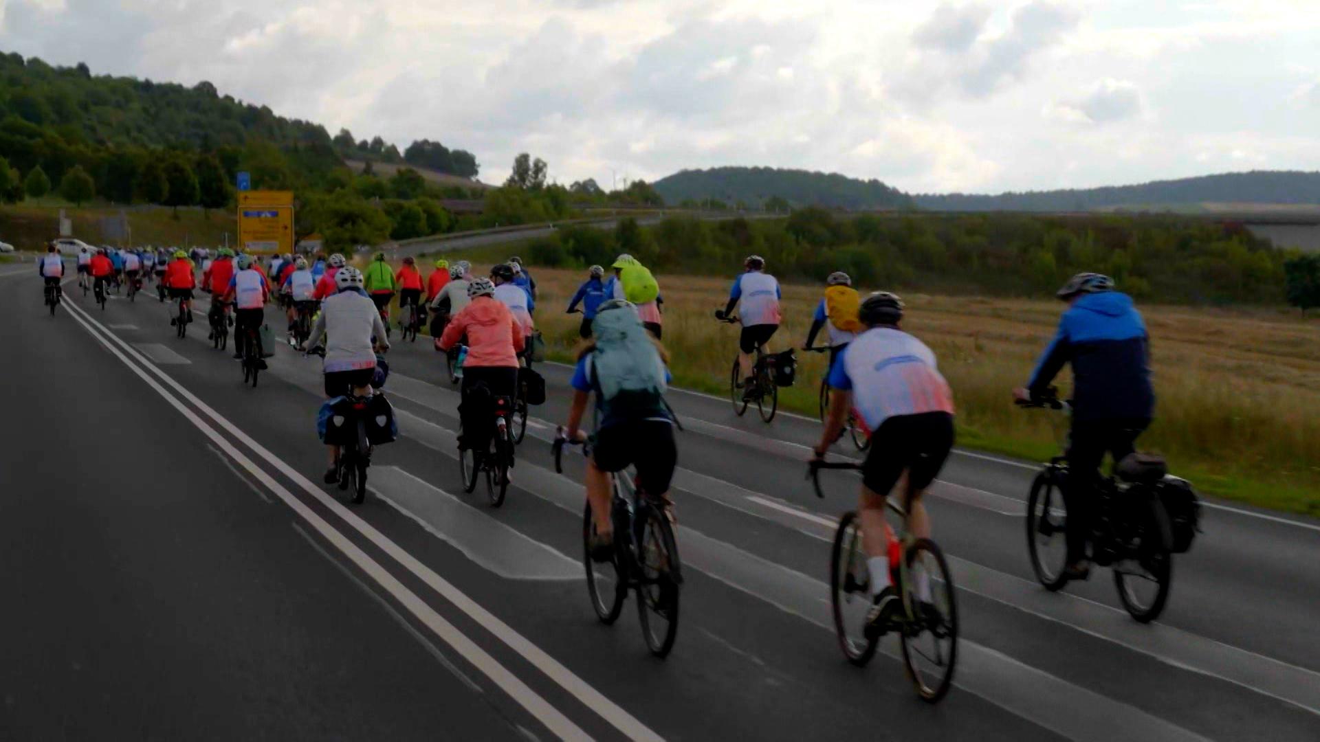 Heute früh fiel wieder der Startschuß zur die BR-Radltour, schon zum 34. Mal - heuer im unterfränkischen Bad Neustadt an der Saale.