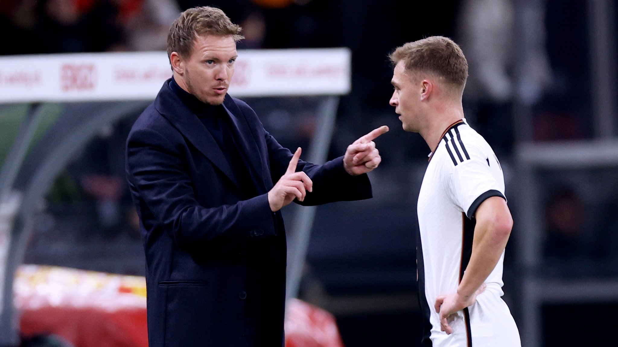 Julian Nagelsmann im Gespräch mit Joshua Kimmich