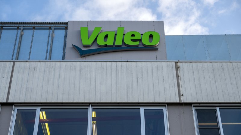 Gebäude von Valeo in Bad Neustadt | Bild: picture alliance/dpa | Pia Bayer Gebäude von Valeo in Bad Neustadt