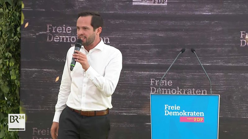 Martin Hagen (FDP) auf dem Gillamoos