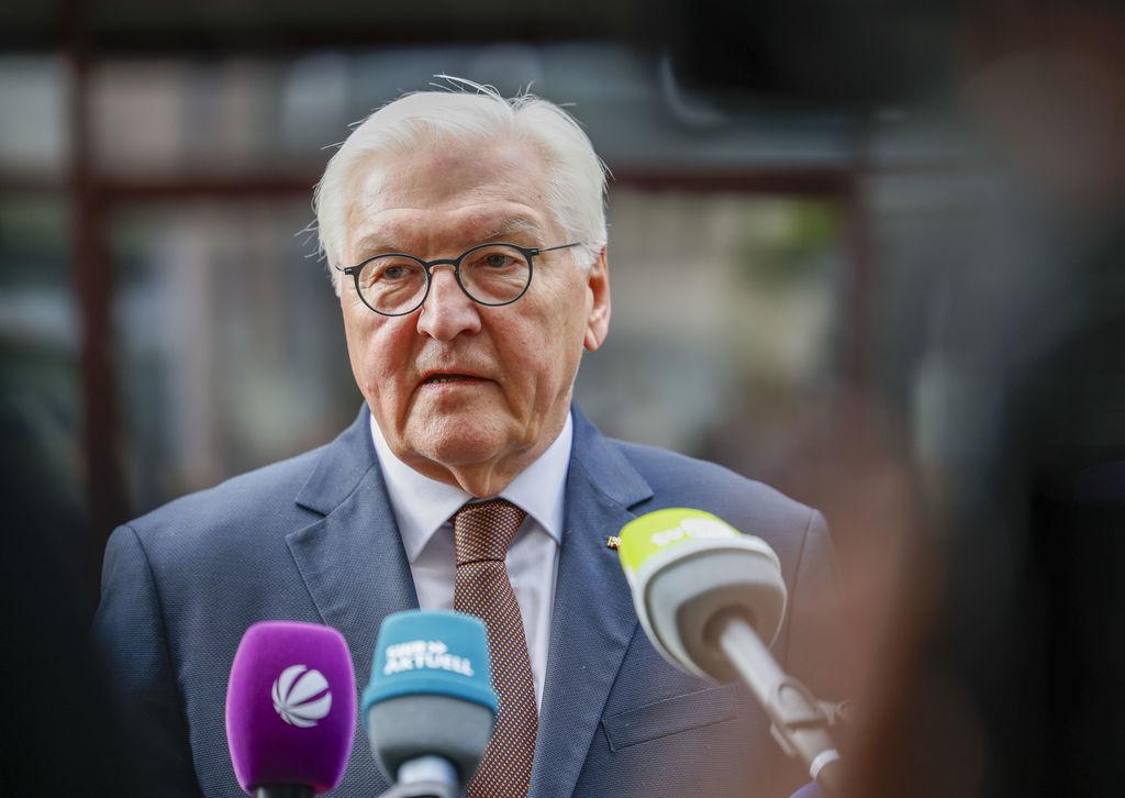 14.10.2025, Rheinland-Pfalz, Andernach: Bundespräsident Frank-Walter Steinmeier gibt während seines Besuchs in Andernach ein Statement vor der Presse. Foto: Thomas Banneyer/dpa +++ dpa-Bildfunk +++