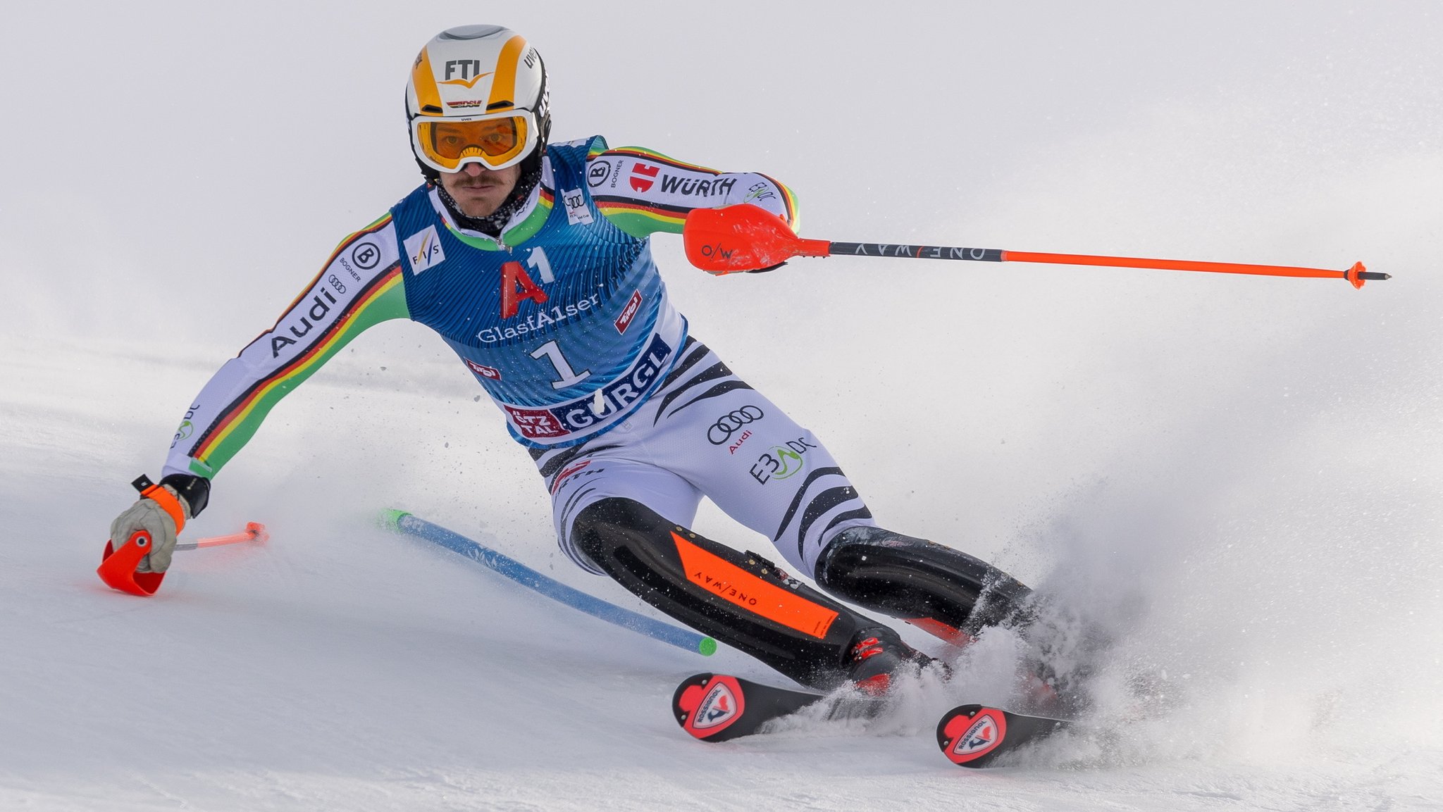 Slalom-Ass Straßer kurvt zum Auftakt in die Top Ten