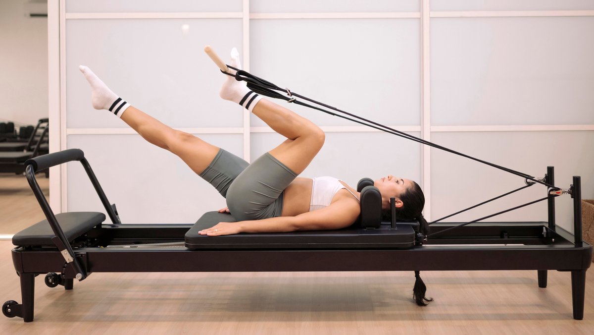 Reformer Pilates: Lohnt sich der teure Trendsport? 