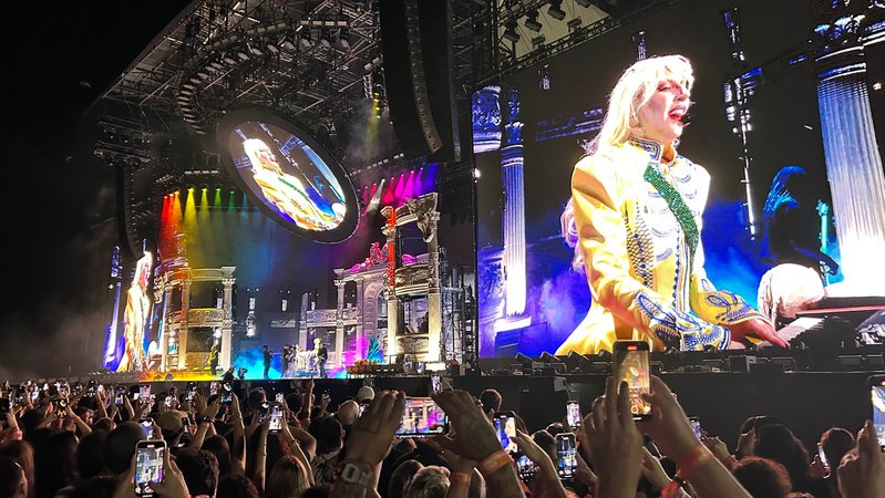 US-Popstar Lady Gaga gab ein kostenloses Konzert in Rio de Janeiro – und die brasilianische Polizei vereitelte einen Anschlag auf das Event | Bild: picture alliance/dpa | Philipp Znidar US-Popstar Lady Gaga gab ein kostenloses Konzert in Rio de Janeiro – und die brasilianische Polizei vereitelte einen Anschlag auf das Event