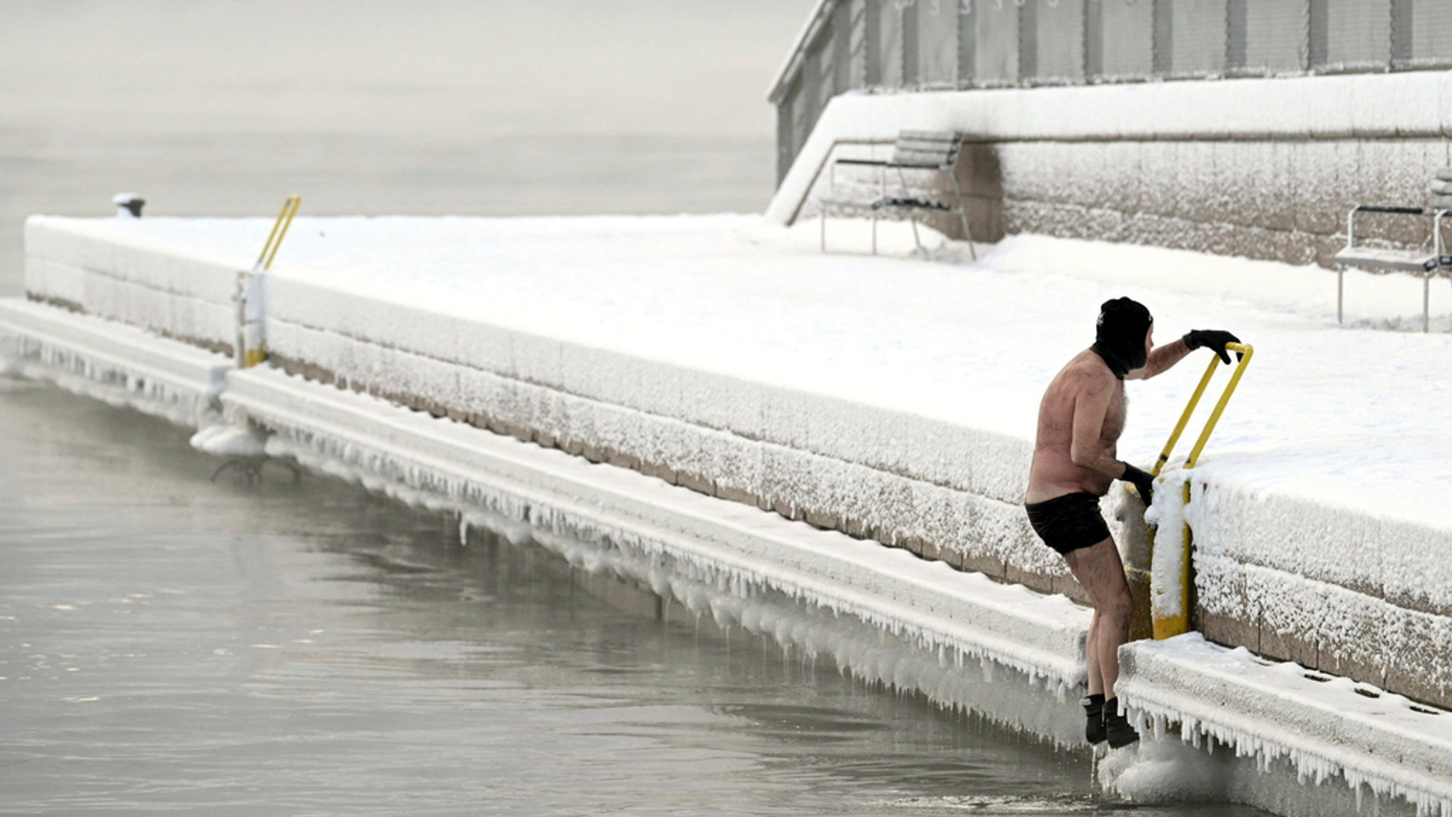 Schweden und Finnland haben am Dienstag die Kälterekorde dieses Winters aufgestellt, als die Temperaturen in der nordischen Region auf über minus 40 Grad sanken