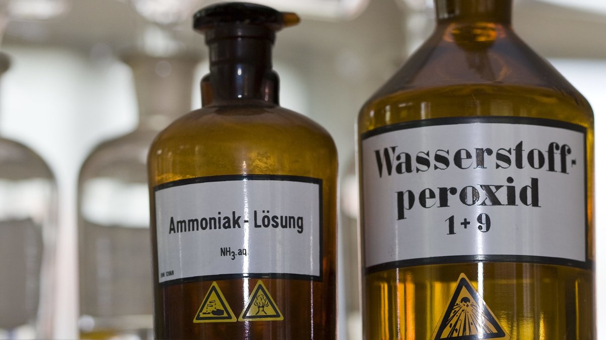 Ammoniak - giftiger Grundstoff für Sprengstoff und Dünger