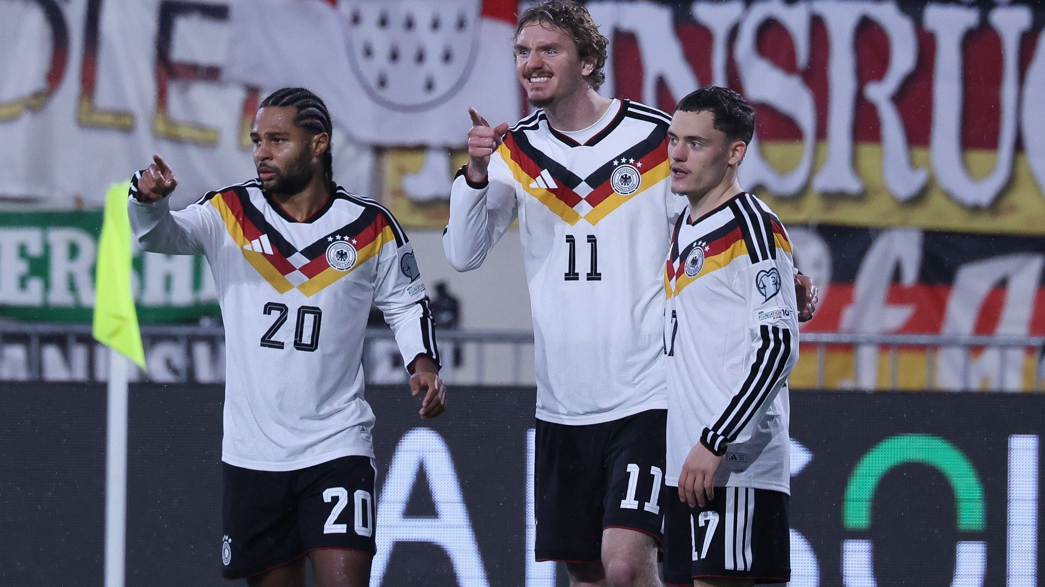 Schmeichelhafter Sieg: DFB-Team bleibt auf WM-Kurs