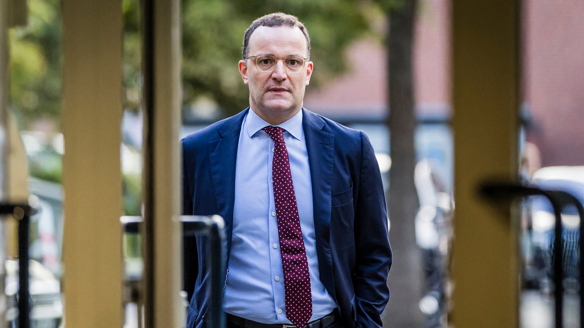 Erneut in der Kritik: Spahn gibt Sitz im Haushaltsausschuss ab