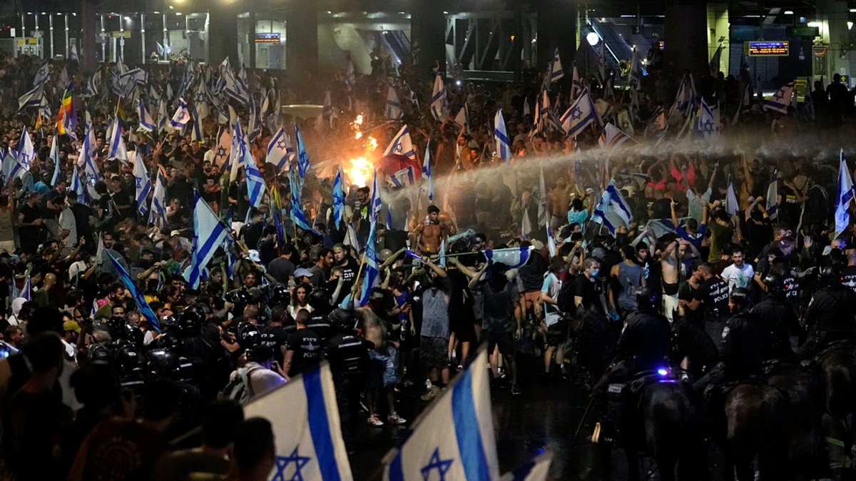 Weiter Massenproteste gegen Justizreform in Israel 