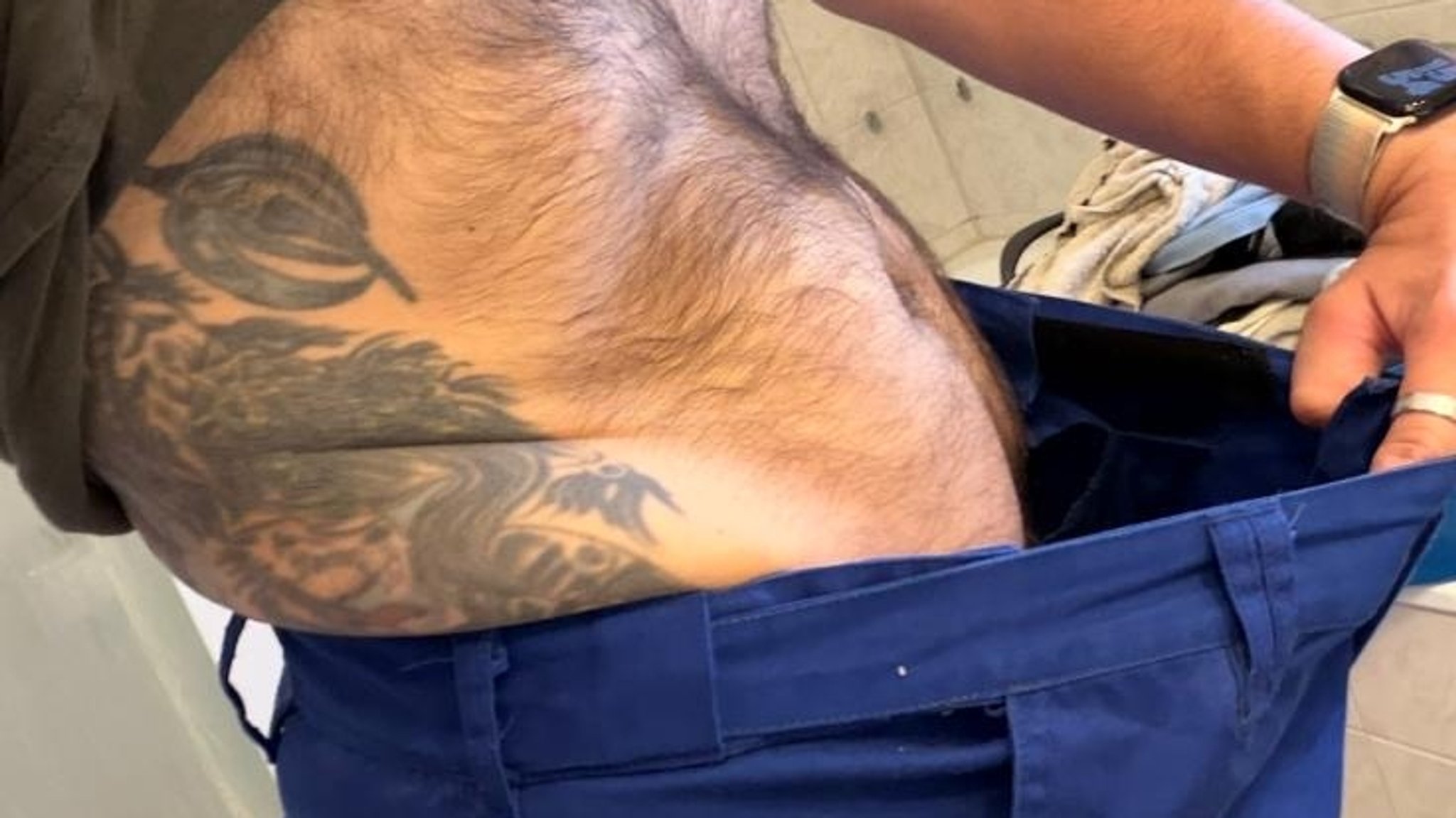 Mit 40 Kilo weniger werden neue Hosen fällig.