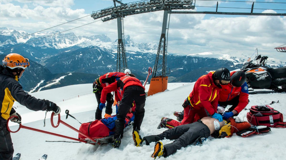 Mediziner: Mehr Kopfverletzungen nach Unfällen auf Skipisten