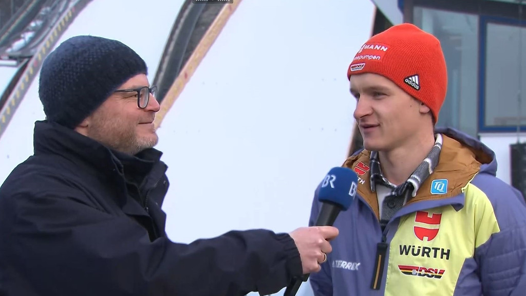 Kombinierer Julian Schmid im Interview mit BR-Korrespondent Rupert Waldmüller.