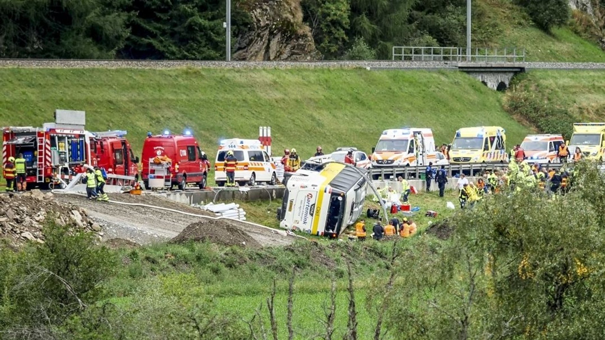 Busunfall in der Schweiz: Mehrere Tote und Verletzte