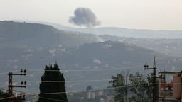 Rauchwolke nach einem israelischen Angriff auf Odaisseh (Archivbild vom 22. April) | Bild:picture alliance / Anadolu | Ramiz Dallahpicture alliance / Anadolu | Ramiz Dallah