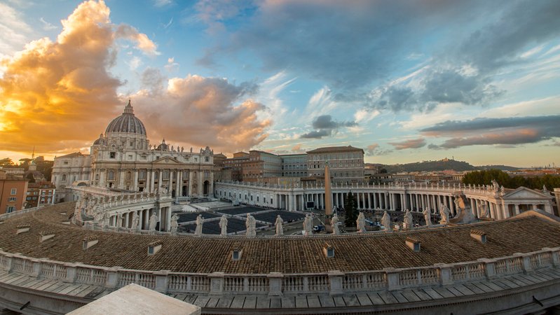 Der Petersplatz in Rom | Bild: BR/Isarfilm/Paul-Georg Busse Der Petersplatz in Rom