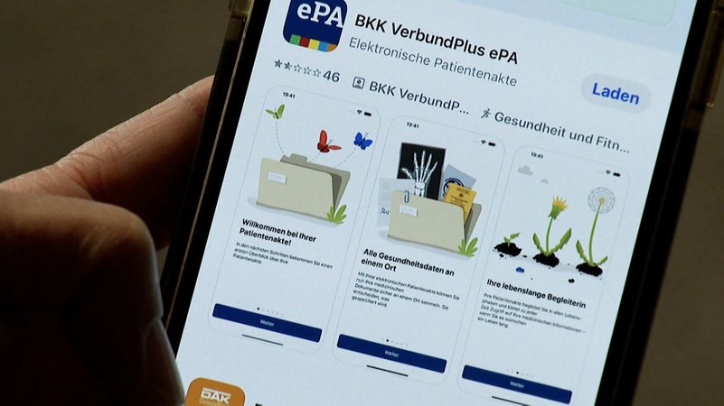 Vor gut einem Jahr ist die "elektronische Patientenakte für alle" eingerichtet worden. Bayerische Verbände ziehen eine vorsichtig optimistische Zwischenbilanz. | Bild: Bayerischer Rundfunk 2026 Vor gut einem Jahr ist die "elektronische Patientenakte für alle" eingerichtet worden. Bayerische Verbände ziehen eine vorsichtig optimistische Zwischenbilanz.
