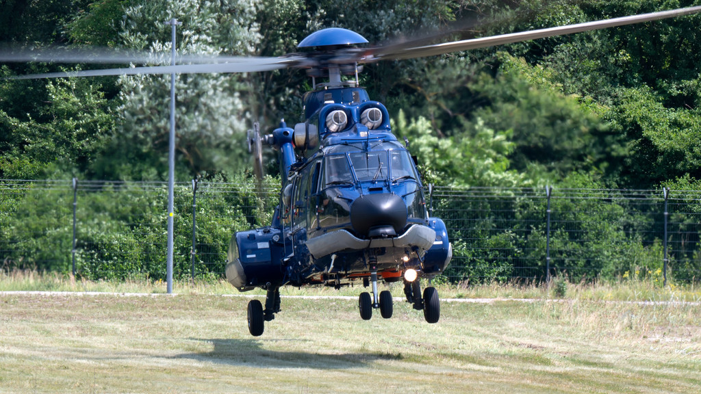 Ein "Super-Puma" von Airbus Helicopters der Fliegerstaffel der Bundespolizei: Er wird Gäste zum G7-Gipfel von München nach Elmau fliegen.