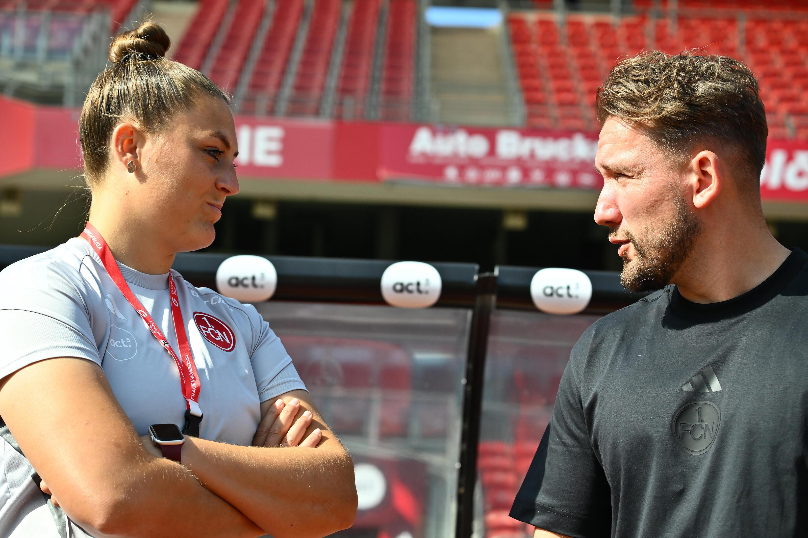 Neue Clubfrauen-Trainerin Isabel Bauer und Vorgänger Thomas Oostendorp