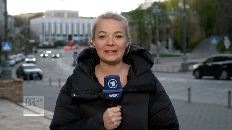 ARD-Korrespondentin Susanne Petersohn ist im BR24 TV bei Moderatorin Ursula Heller im Interview - zugeschaltet aus Kiew. | Bild: BR ARD-Korrespondentin Susanne Petersohn ist im BR24 TV bei Moderatorin Ursula Heller im Interview - zugeschaltet aus Kiew.