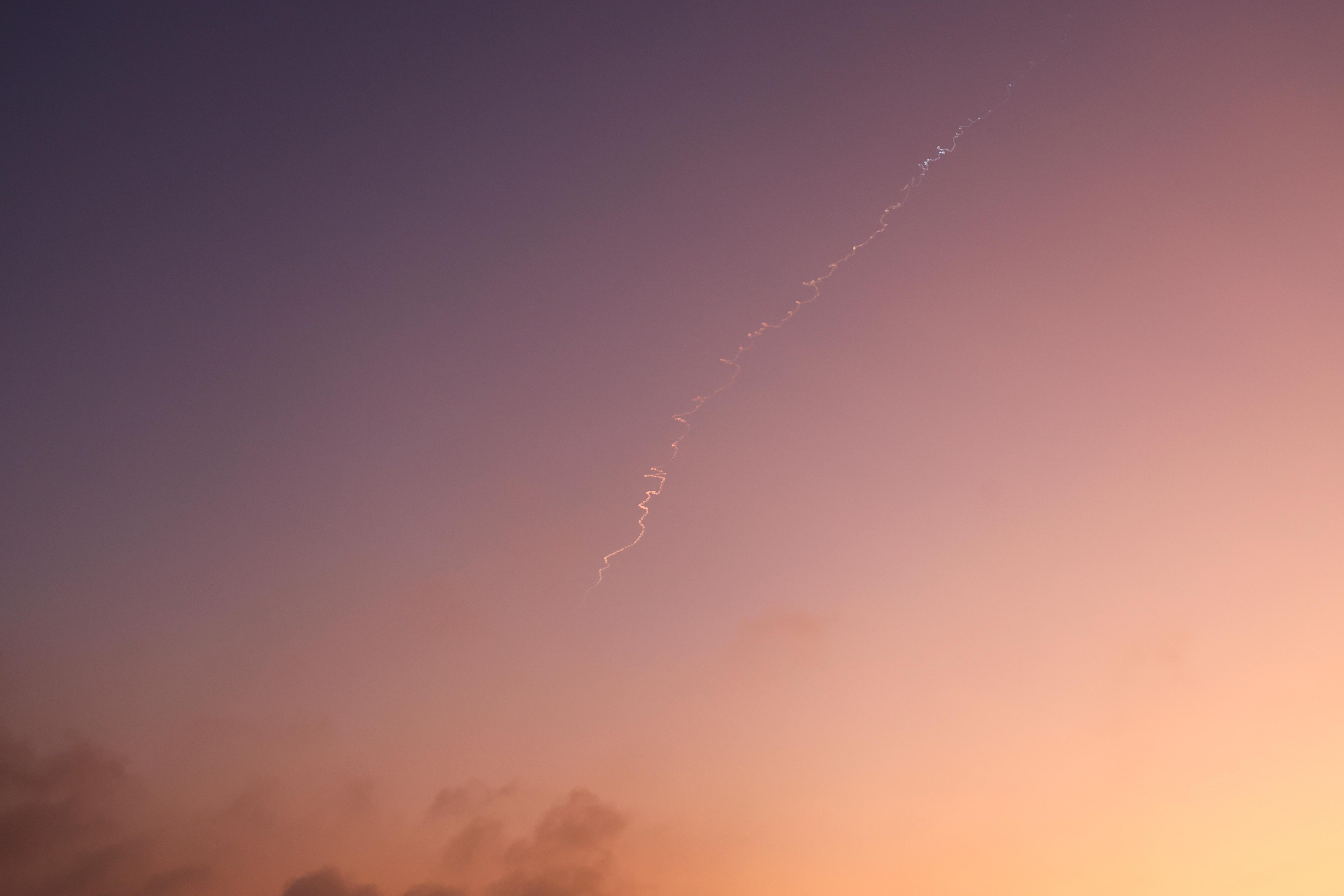 Einer der letzten Raketen, die vor Beginn der Waffenruhe vom Iran aus nach Israel geschossen wurde.