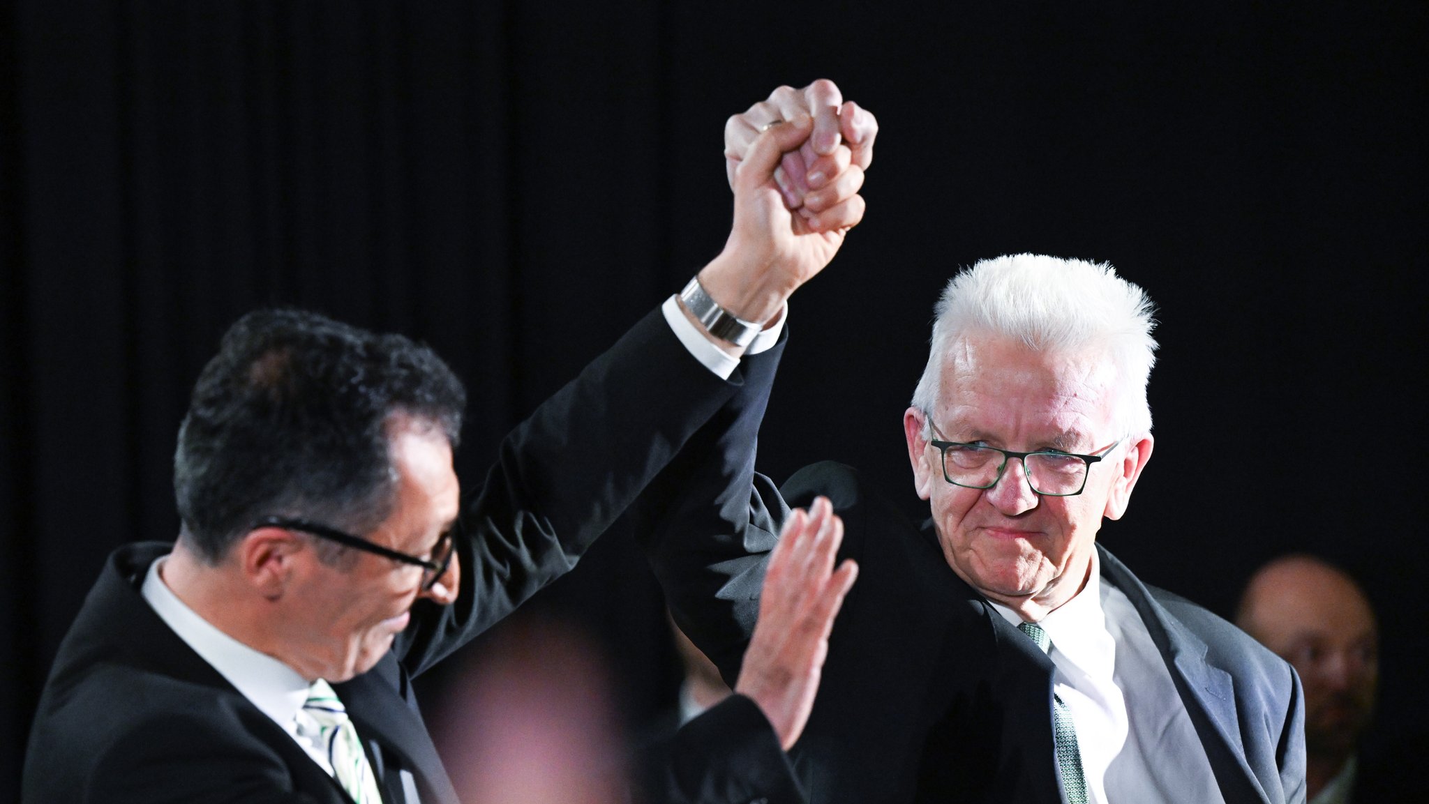 Wahlsieger Cem Özdemir mit dem baden-württembergischen Ministerpräsidenten Kretschmann. 