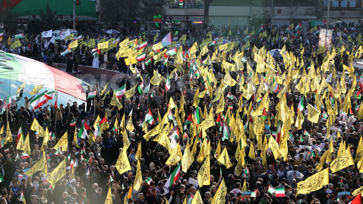 Teheran, 18. November: Großdemonstration - diesmal nicht gegen die Regierung, sondern für Palästina