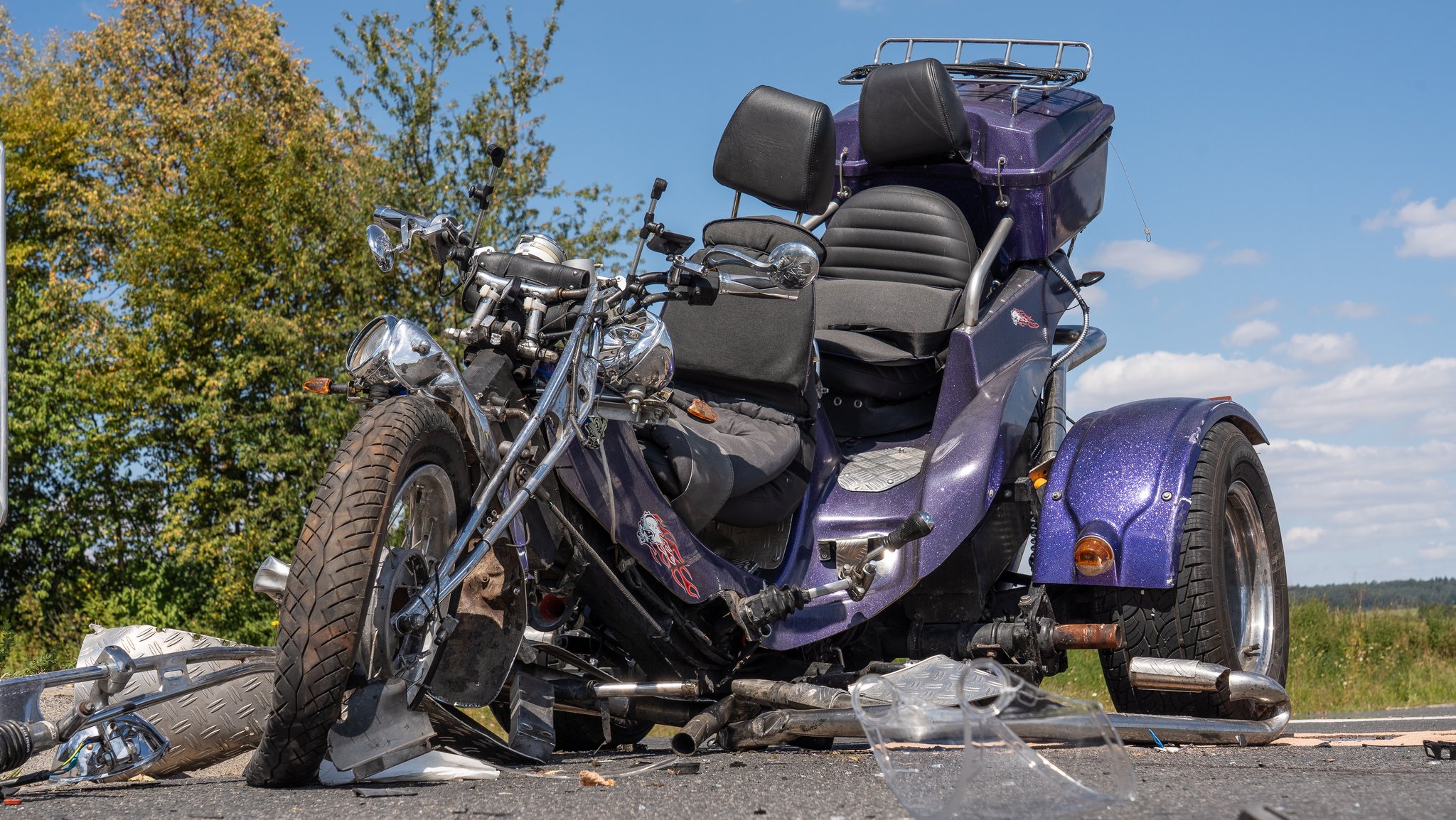 Autofahrer übersieht Trike: Senior tot - Enkel schwer verletzt