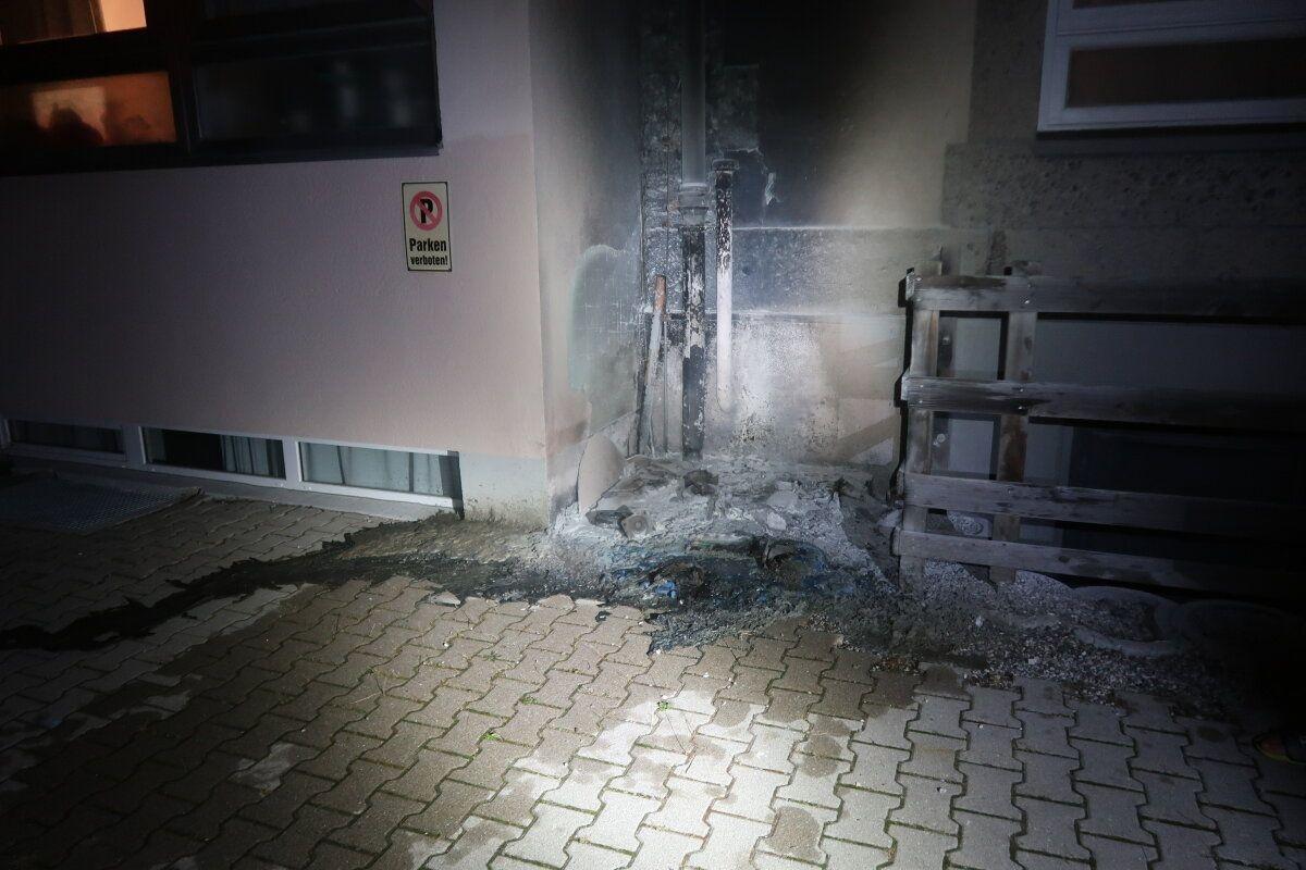 Brandanschlag auf Asylbewerberheim Prozess beginnt BR24