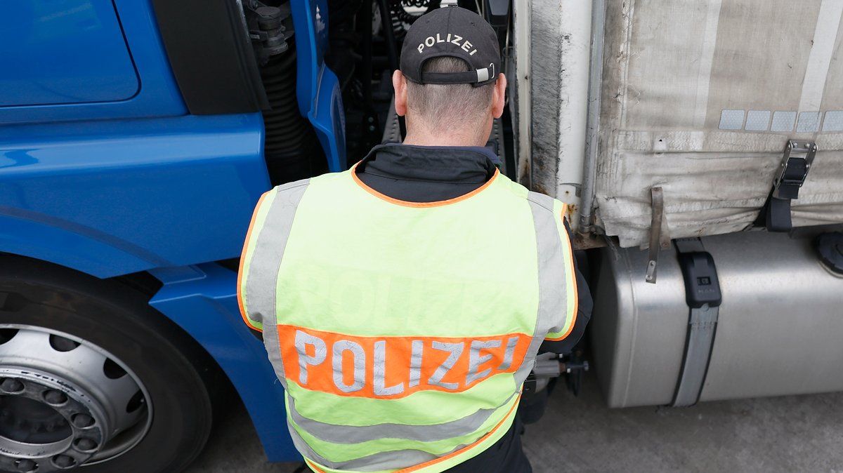 Polizei stoppt psychisch auffälligen Lkw-Fahrer
