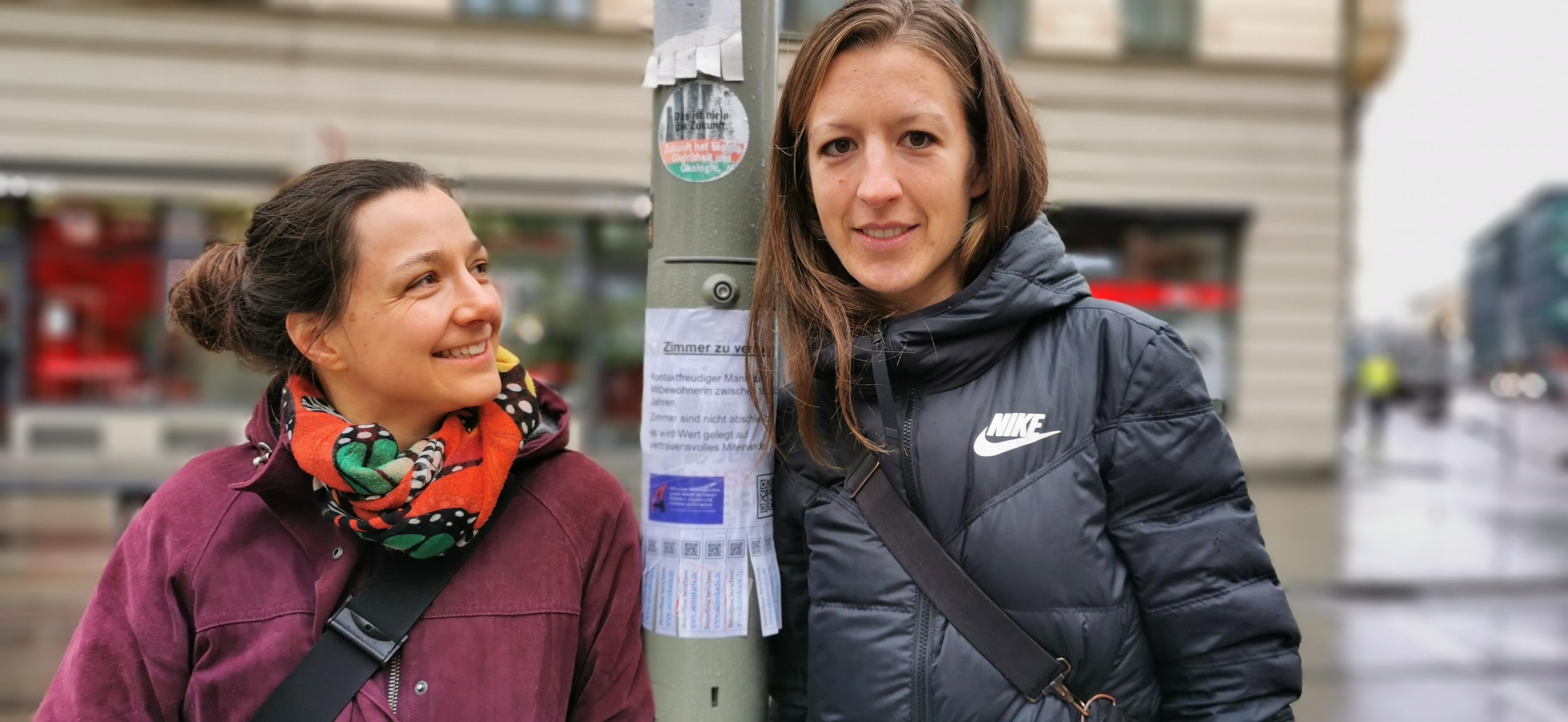 Die beiden Initiatorinnen der "Aktion Karla": Die Sozialarbeiterinnen Amelie Nippold (li.) und Desirée Kudla (r.).