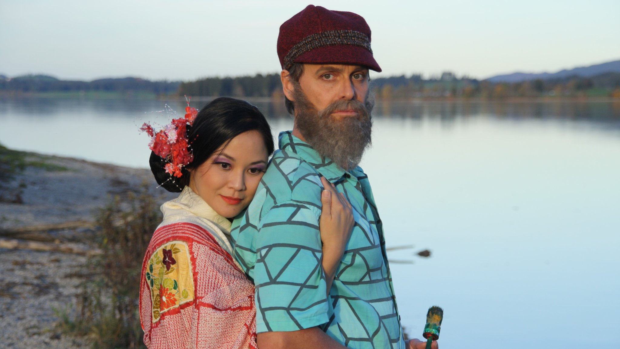 Felix Martin als Hundertwasser und Leah Delos Santos als Amenoki