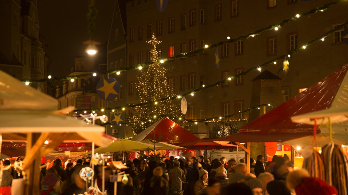 Volksfeste dürfen in Bayern nicht gefeiert werden, viele hoffen daher auf die Weihnachtsmärkte. 