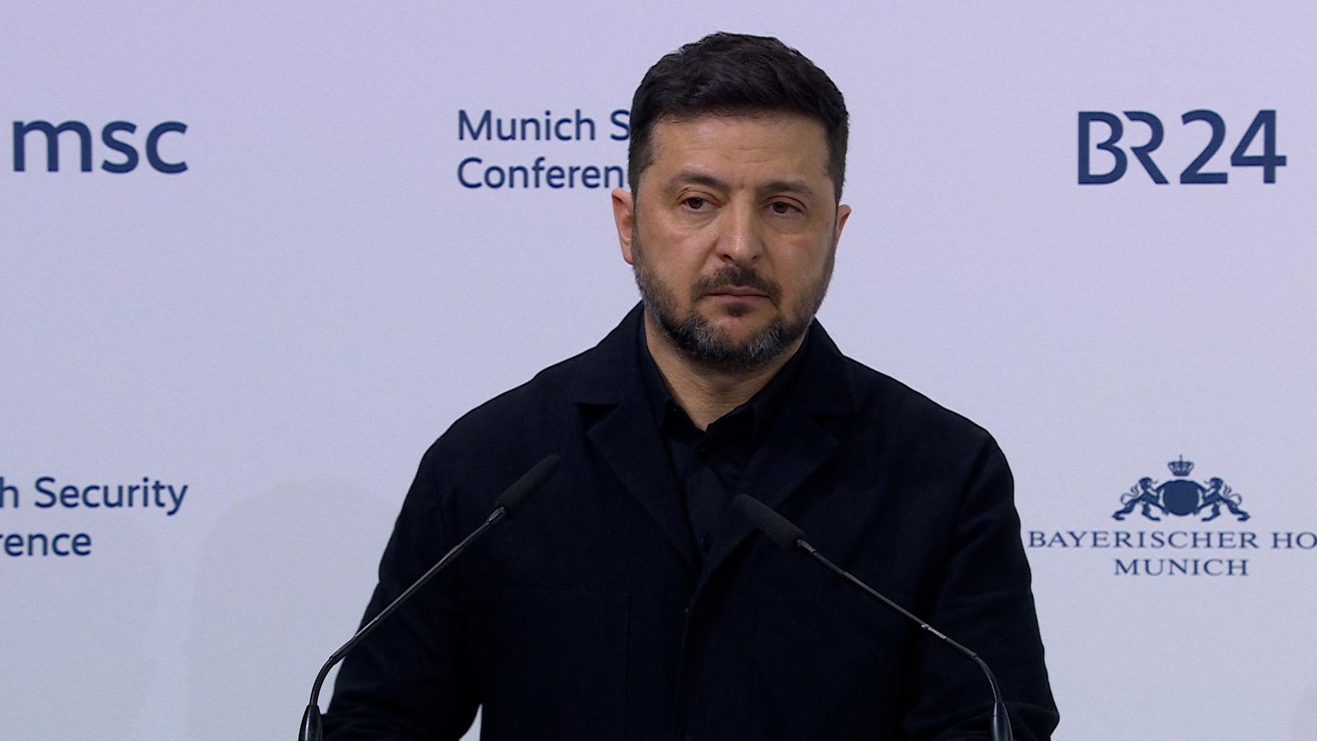 Selenskyj - Putin ist "ein Sklave des Krieges"