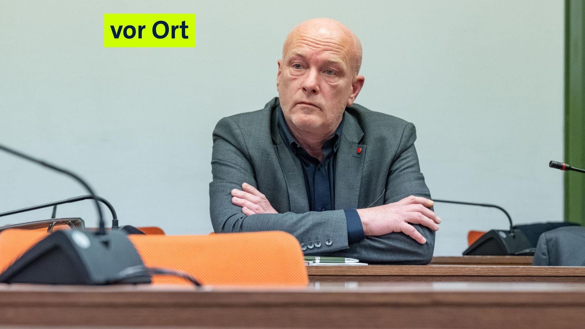 Regensburger Ex-Oberbürgermeister Joachim Wolbergs auf der Anklagebank (Archiv)