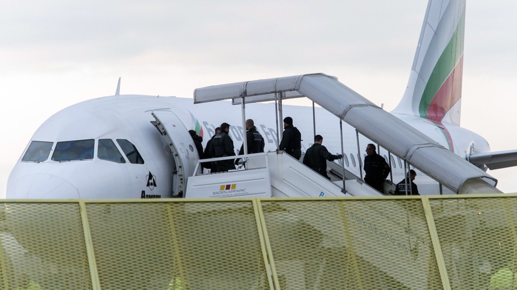 Abschiebung per Flugzeug (Symbolbild)