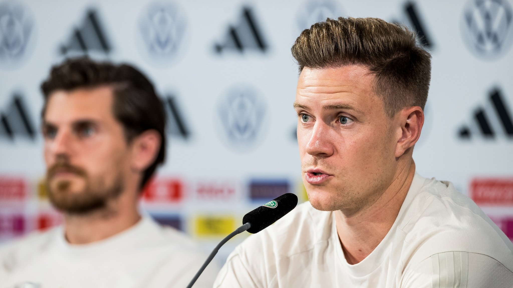 Marc-André ter Stegen(r.) und Jonas Hofmann