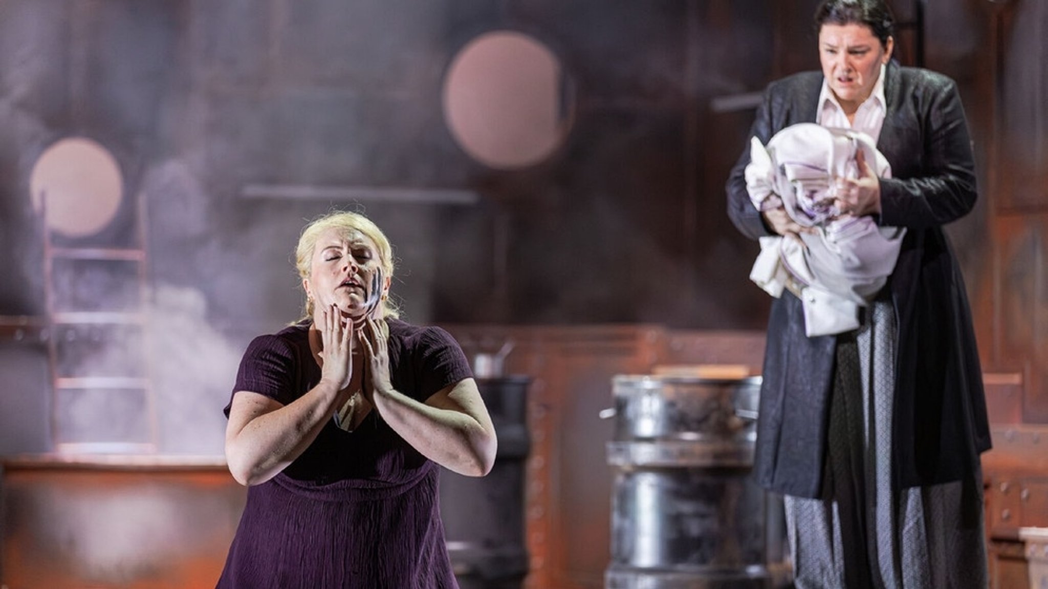 Szene aus "Tristan und Isolde" am Theater Regensburg