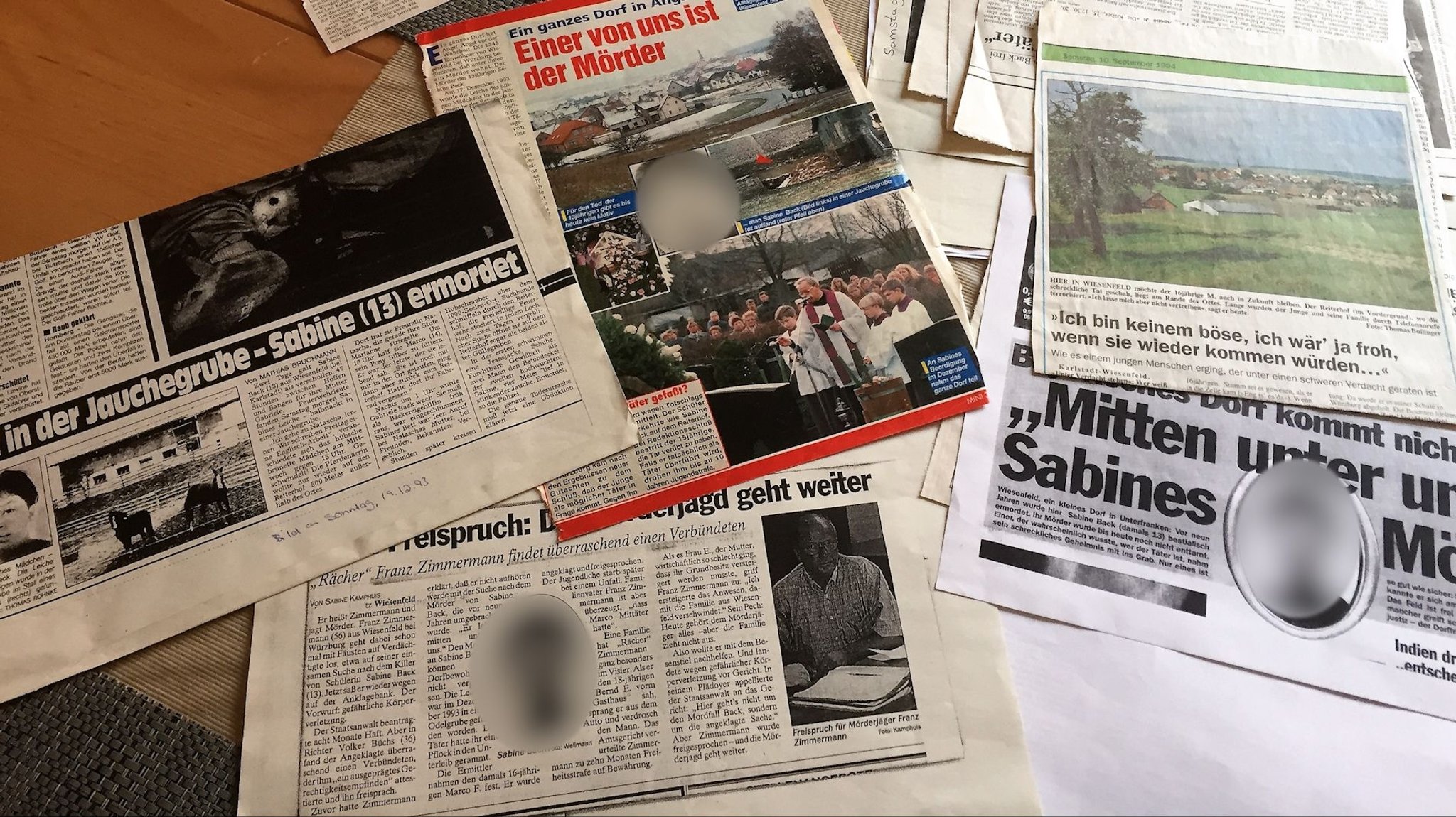 Zeitungsartikel über den Tod einer 13-Jährigen in Wiesenfeld im Dezember 1993 | Bild: Sylvia Schubart-Arand/BR-Mainfranken Zeitungsartikel über den Tod einer 13-Jährigen in Wiesenfeld im Dezember 1993