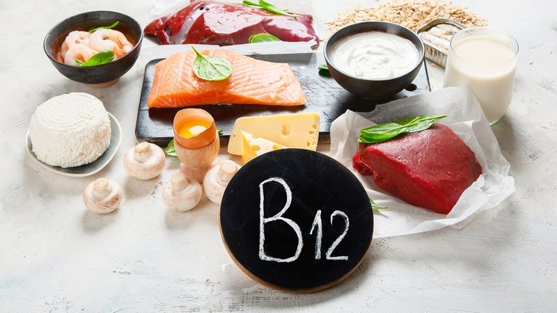 Lebensmittel, die Vitamin B 12 enthalten. | Bild: mauritius images / Tatjana Baibakova / Alamy / Alamy Stock Photos Lebensmittel, die Vitamin B 12 enthalten.