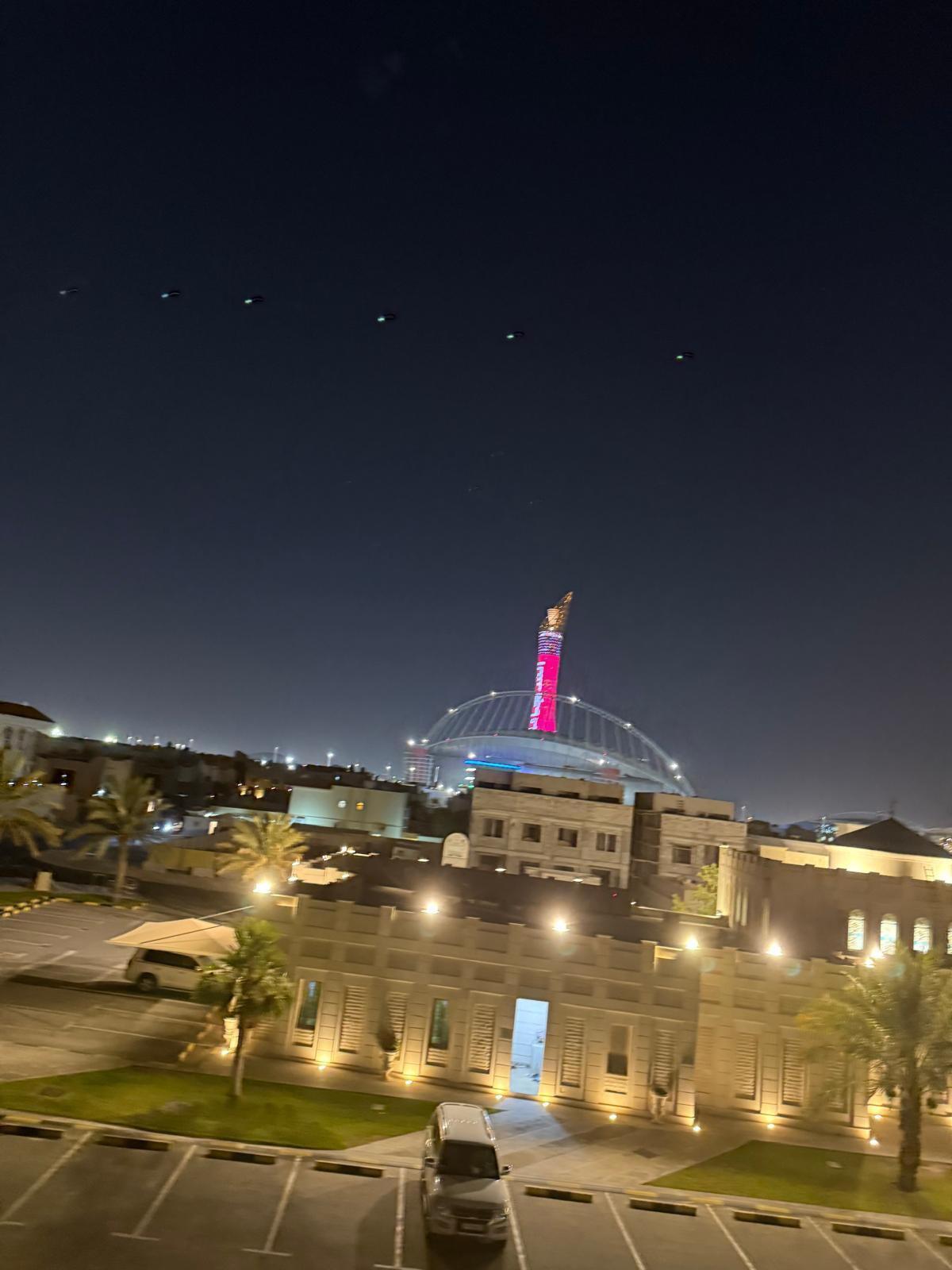 Raketen am Himmel über Doha