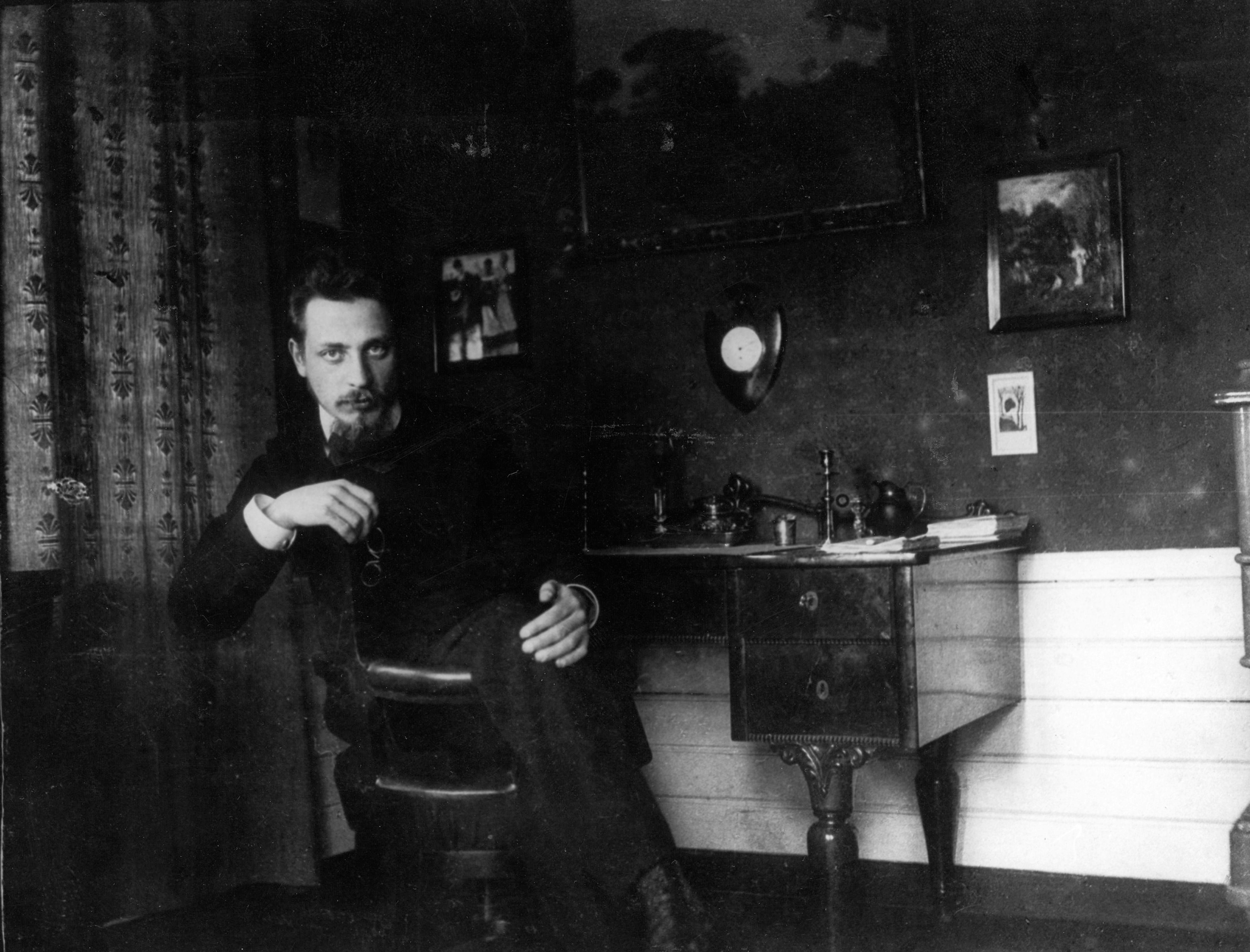 Der Lyriker Rainer Maria Rilke im Jahr 1905 | Bild:picture alliance / Heritage-Images | © Fine Art Images/Heritage Images