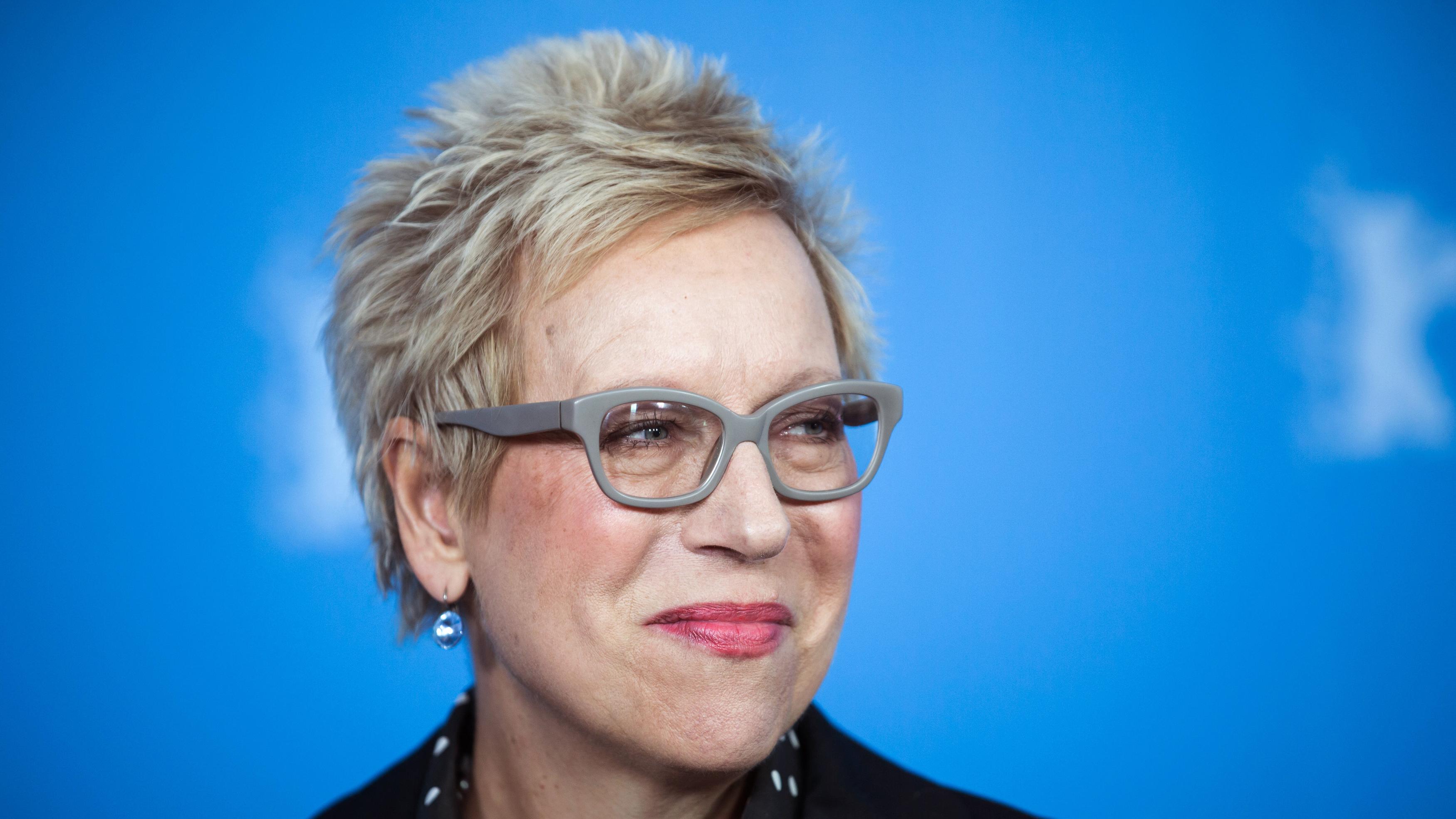 Doris Dörrie erhält OphülsEhrenpreis 2018 BR24