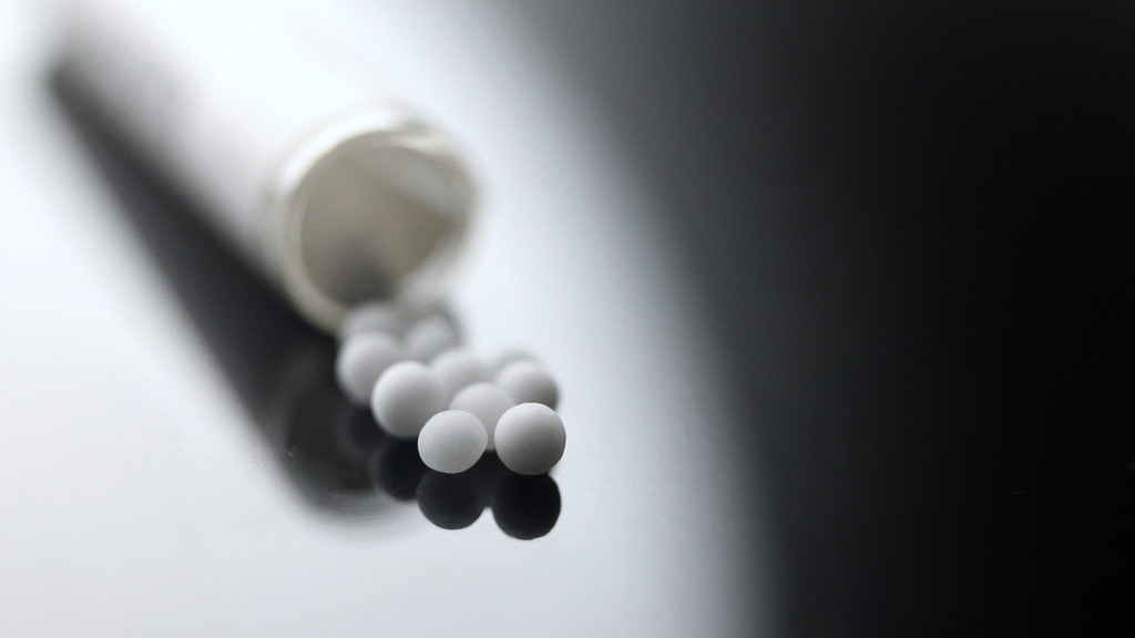 FDP-Politiker stellt Homöopathie als Kassenleistung in Frage 