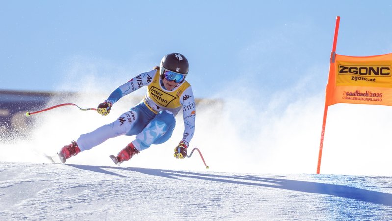 08.02.2025, Österreich, Saalbach-Hinterglemm: Ski alpin: Weltmeisterschaft, Abfahrt, Damen. Breezy Johnson aus den USA in Aktion. Foto: Expa/Johann Groder/APA/dpa +++ dpa-Bildfunk +++ | Bild: dpa-Bildfunk/Expa/Johann Groder 08.02.2025, Österreich, Saalbach-Hinterglemm: Ski alpin: Weltmeisterschaft, Abfahrt, Damen. Breezy Johnson aus den USA in Aktion. Foto: Expa/Johann Groder/APA/dpa +++ dpa-Bildfunk +++