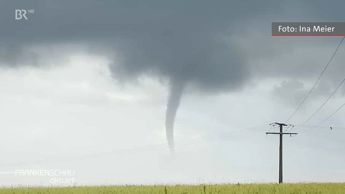 Tornado In Ostfriesland Sturm Deckt Hauser Ab Br24