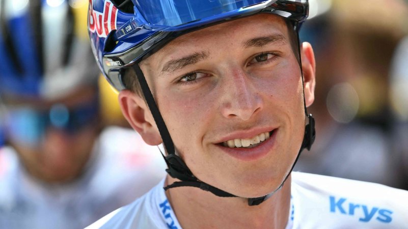 25.07.2025, Frankreich, Albertville: Radsport: UCI WorldTour - Tour de France, Albertville - La Plagne (95,00 km), 19. Etappe. Der deutsche Fahrer Florian Lipowitz vom Team Red Bull-BORA-hansgrohe wartet auf den Start der 19. Etappe. Foto: Marco Bertorello/AFP/dpa +++ dpa-Bildfunk +++ | Bild: dpa-Bildfunk/Marco Bertorello 25.07.2025, Frankreich, Albertville: Radsport: UCI WorldTour - Tour de France, Albertville - La Plagne (95,00 km), 19. Etappe. Der deutsche Fahrer Florian Lipowitz vom Team Red Bull-BORA-hansgrohe wartet auf den Start der 19. Etappe. Foto: Marco Bertorello/AFP/dpa +++ dpa-Bildfunk +++