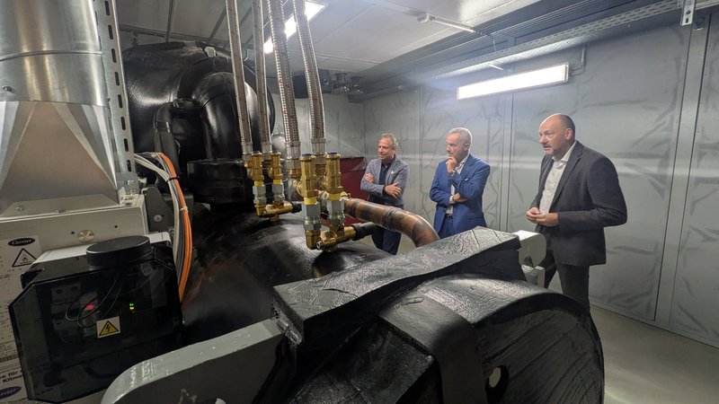 In der Energiezentrale der Fernwärmeversorgung | Bild: Peter Allgaier / Bayerischer Rundfunk 2025 In der Energiezentrale der Fernwärmeversorgung