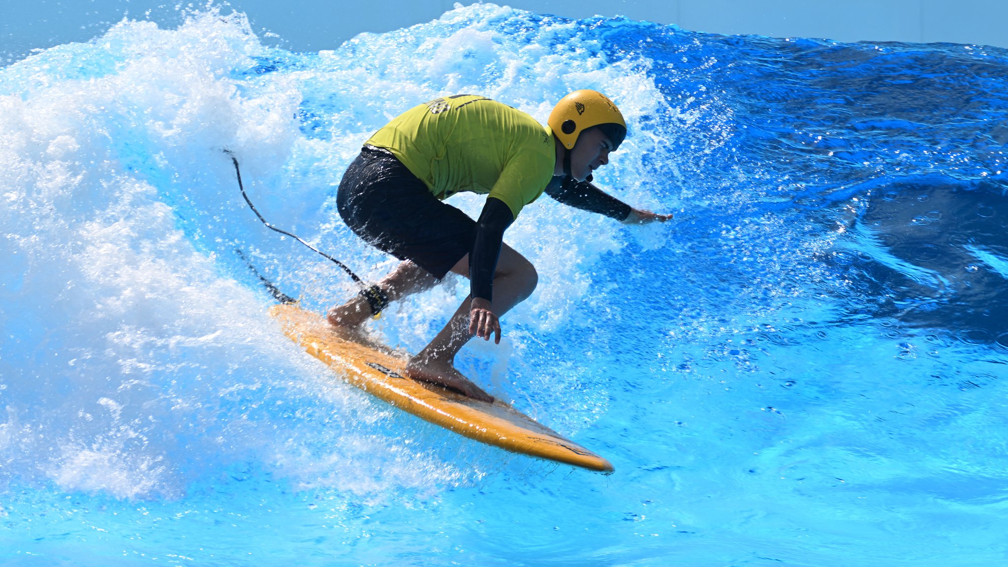 Blinder Ben Neumann: Surfen in kompletter Dunkelheit 